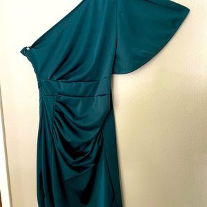 Fitted single shoulder mini dress